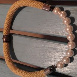 Magnetic pearl necklace